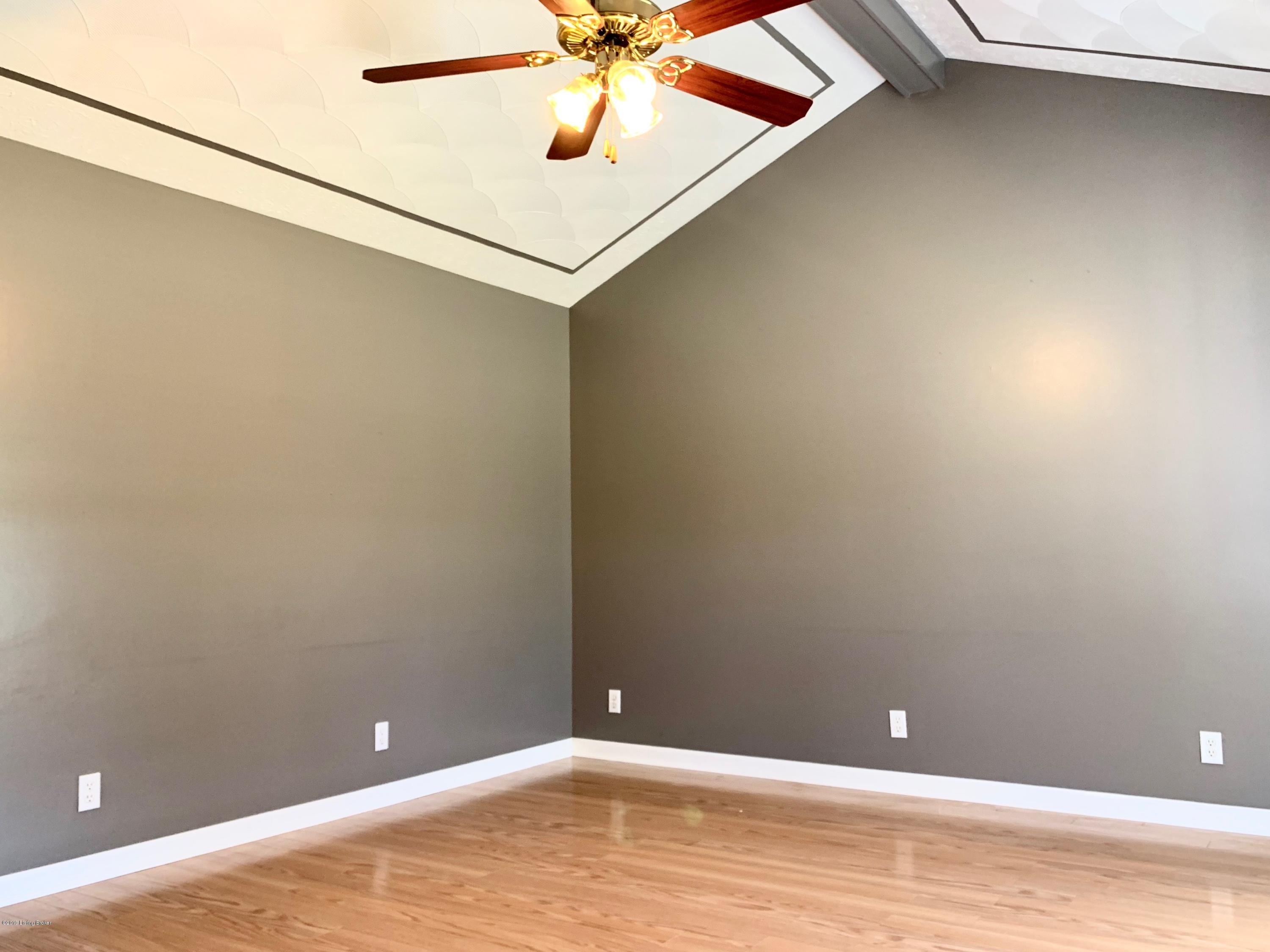 10709 Blue Lick Road Louisville, KY 40229 - Photo 6 of 44 BlueLick LR2