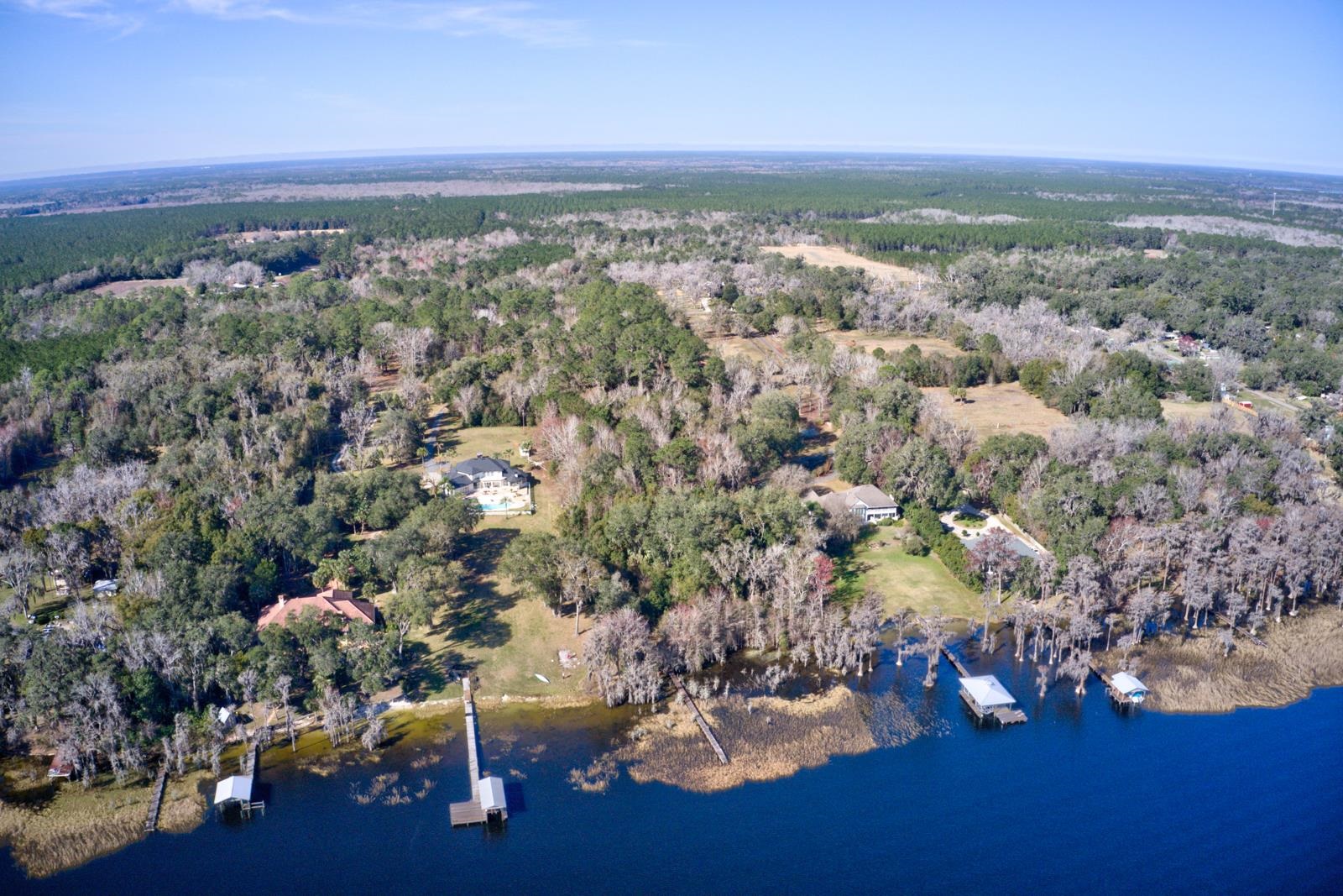 9631 County Road 1469 Earleton, FL 32631 - Photo 4 of 17 view of city and mountain