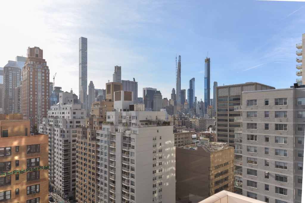 200 East 69th Street, Unit 19D Manhattan, NY 10021 - Photo 13 of 15 Photo 13