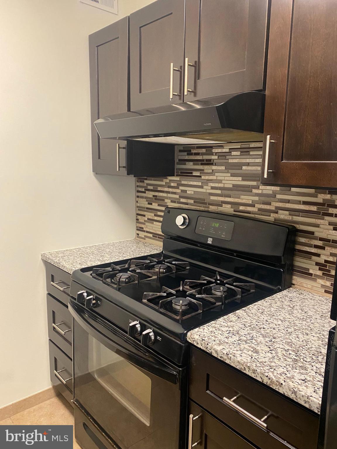 4141 North Henderson Road, Unit 108 Arlington, VA 22203 - Photo 5 of 28