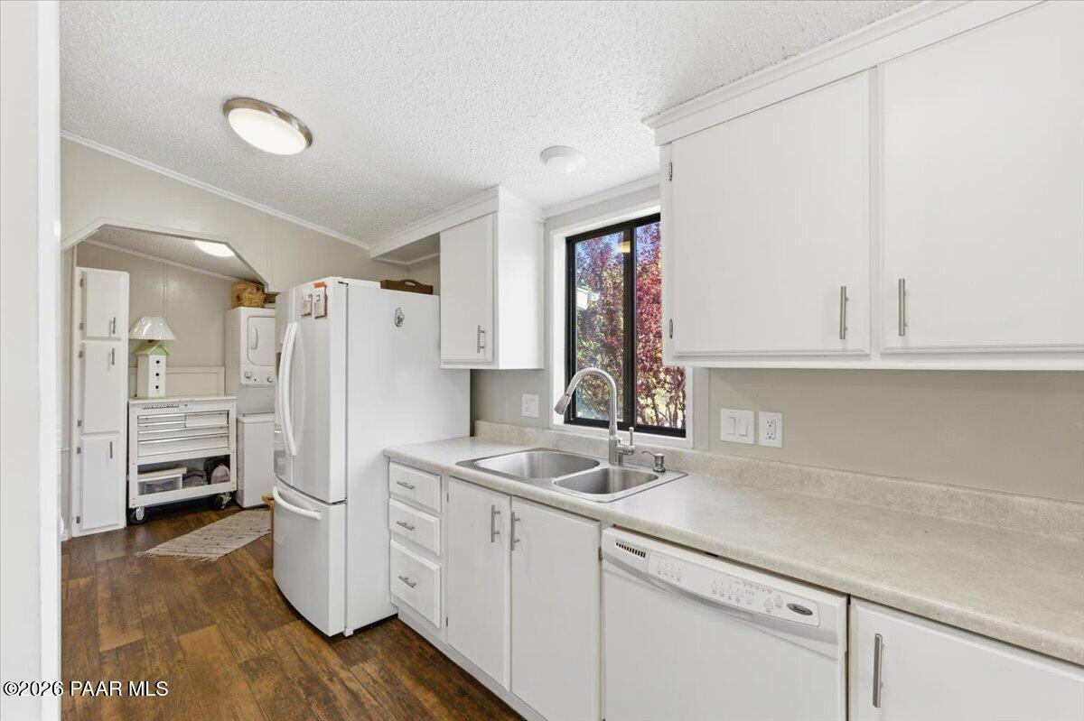 2498 River Trail Road Prescott, AZ 86301 - Photo 2 of 52 02-Kitchen