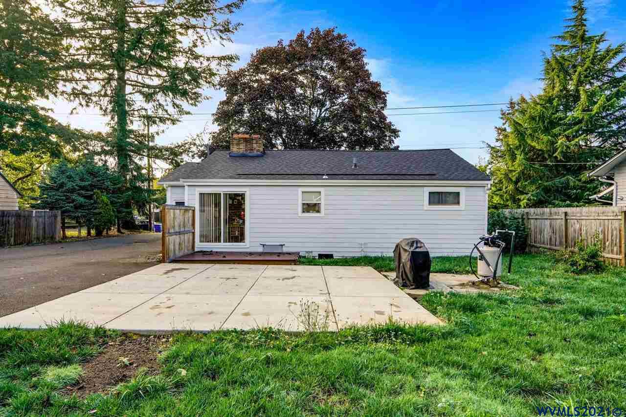 1075 Baxter Road Salem, OR 97306 - Photo 8 of 25