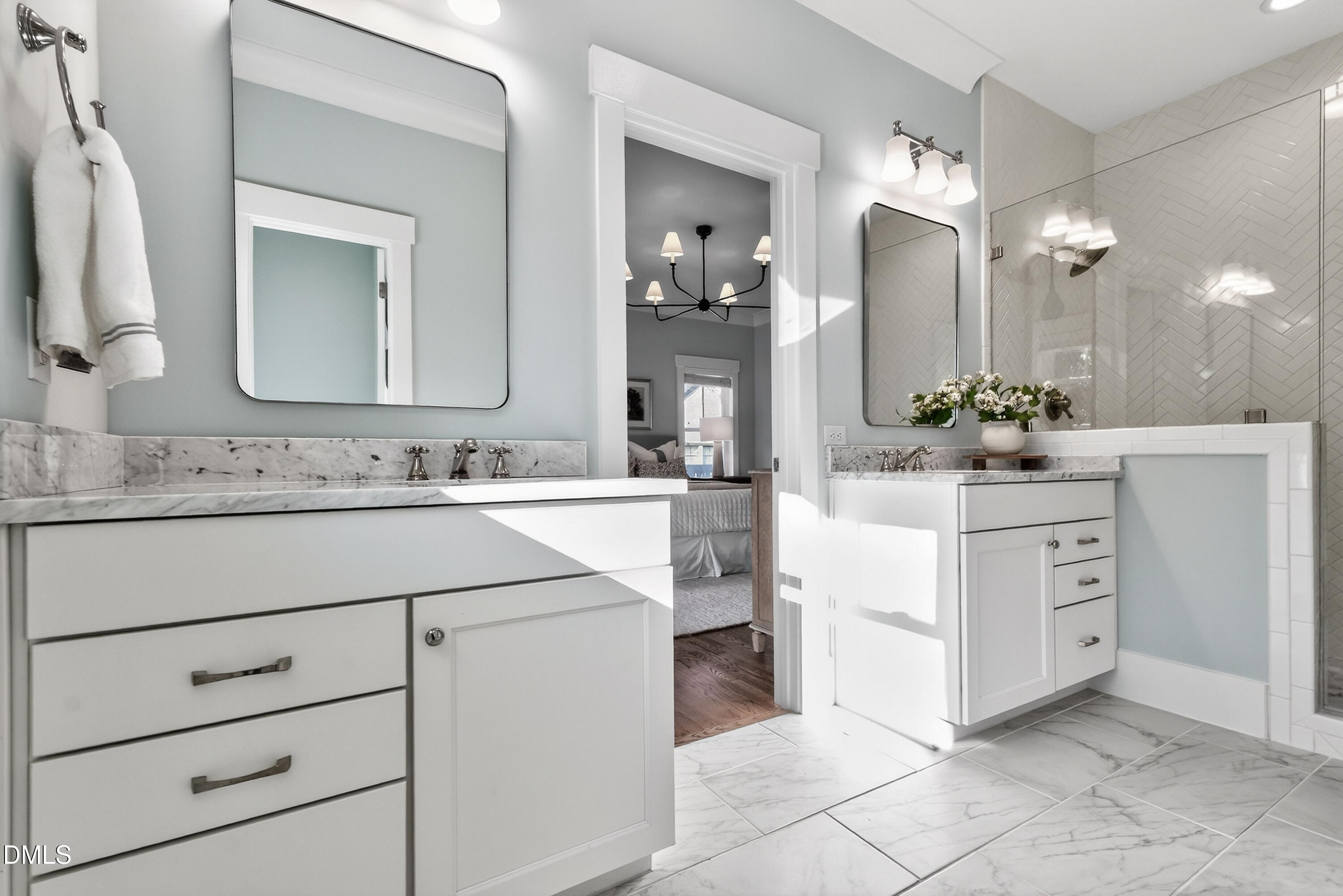 702 Kimbrough Street Raleigh, NC 27608 - Photo 24 of 45 026-original-primary-bath