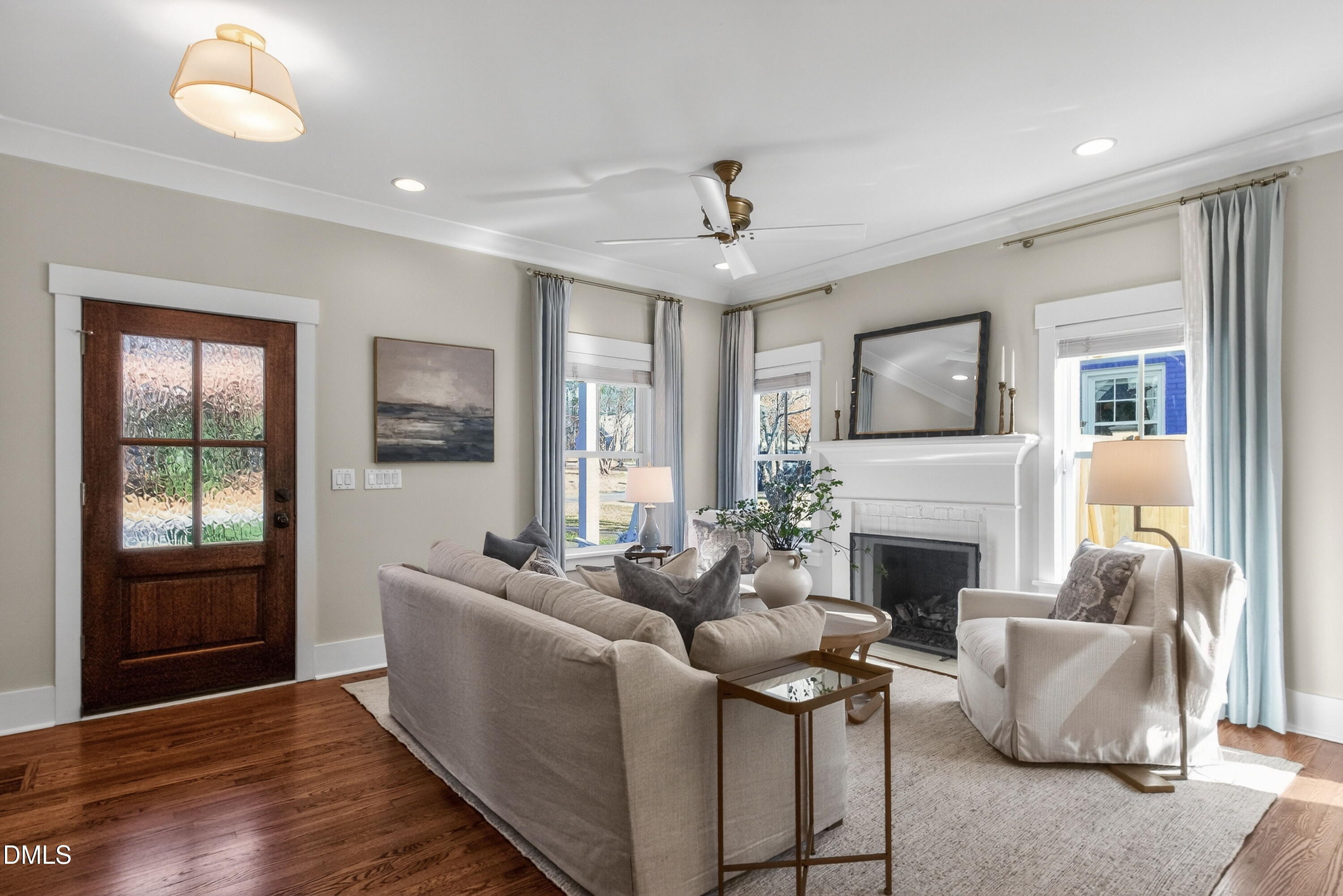 702 Kimbrough Street Raleigh, NC 27608 - Photo 8 of 45 008-original-family-room