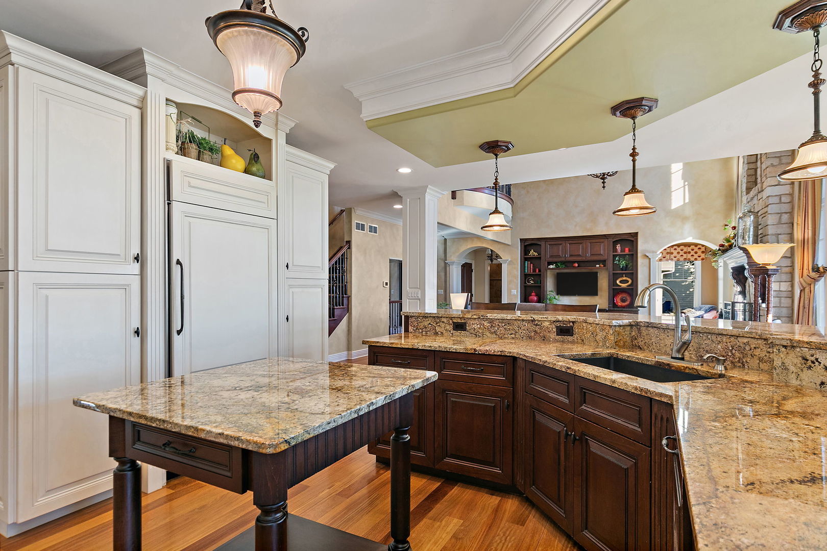 3660 Broadleaf Avenue Elgin, IL 60124 - Photo 22 of 84 a kitchen with a sink a stove and chairs