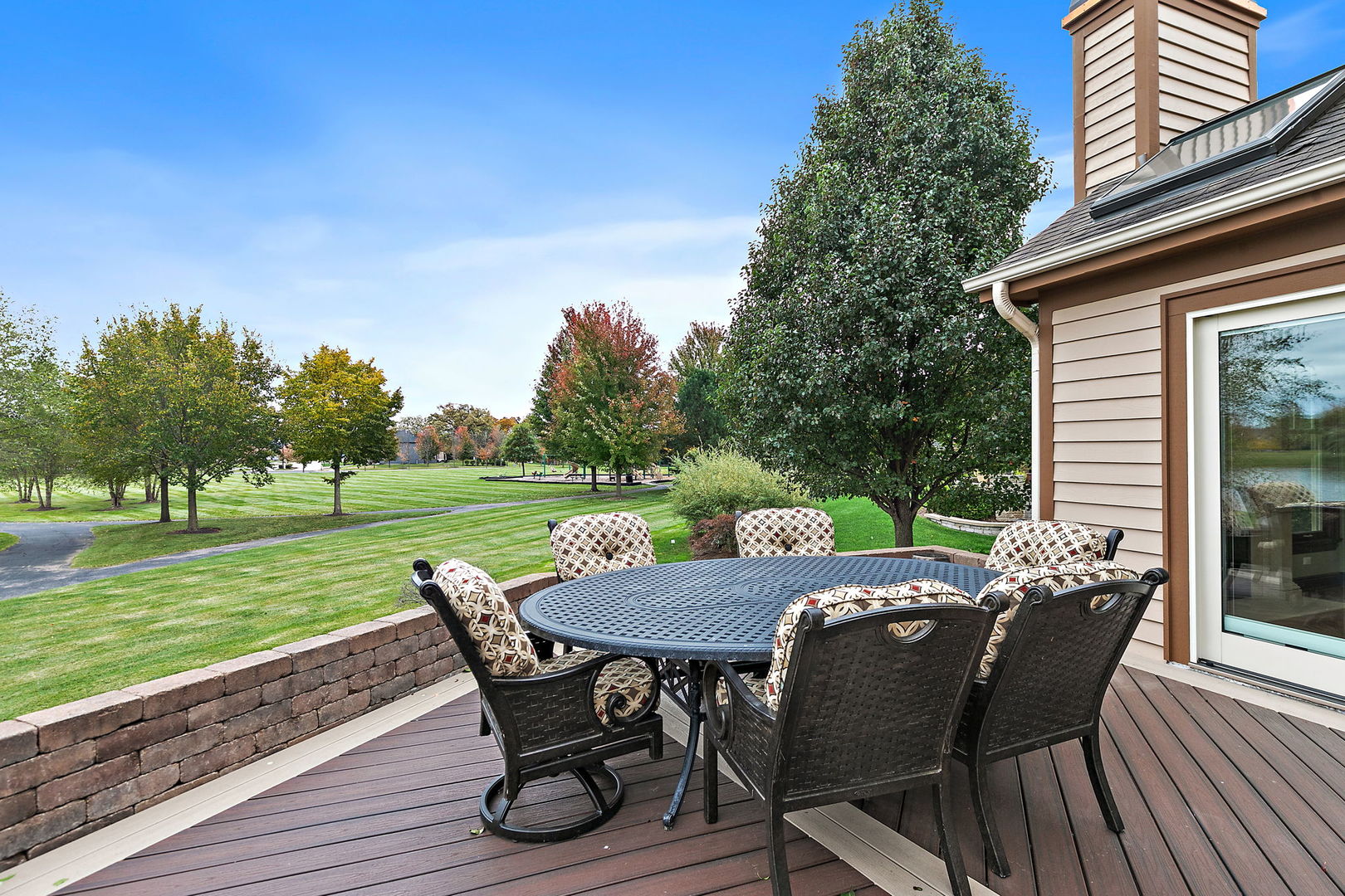 3660 Broadleaf Avenue Elgin, IL 60124 - Photo 63 of 84 a view of a patio with a table chairs and a patio
