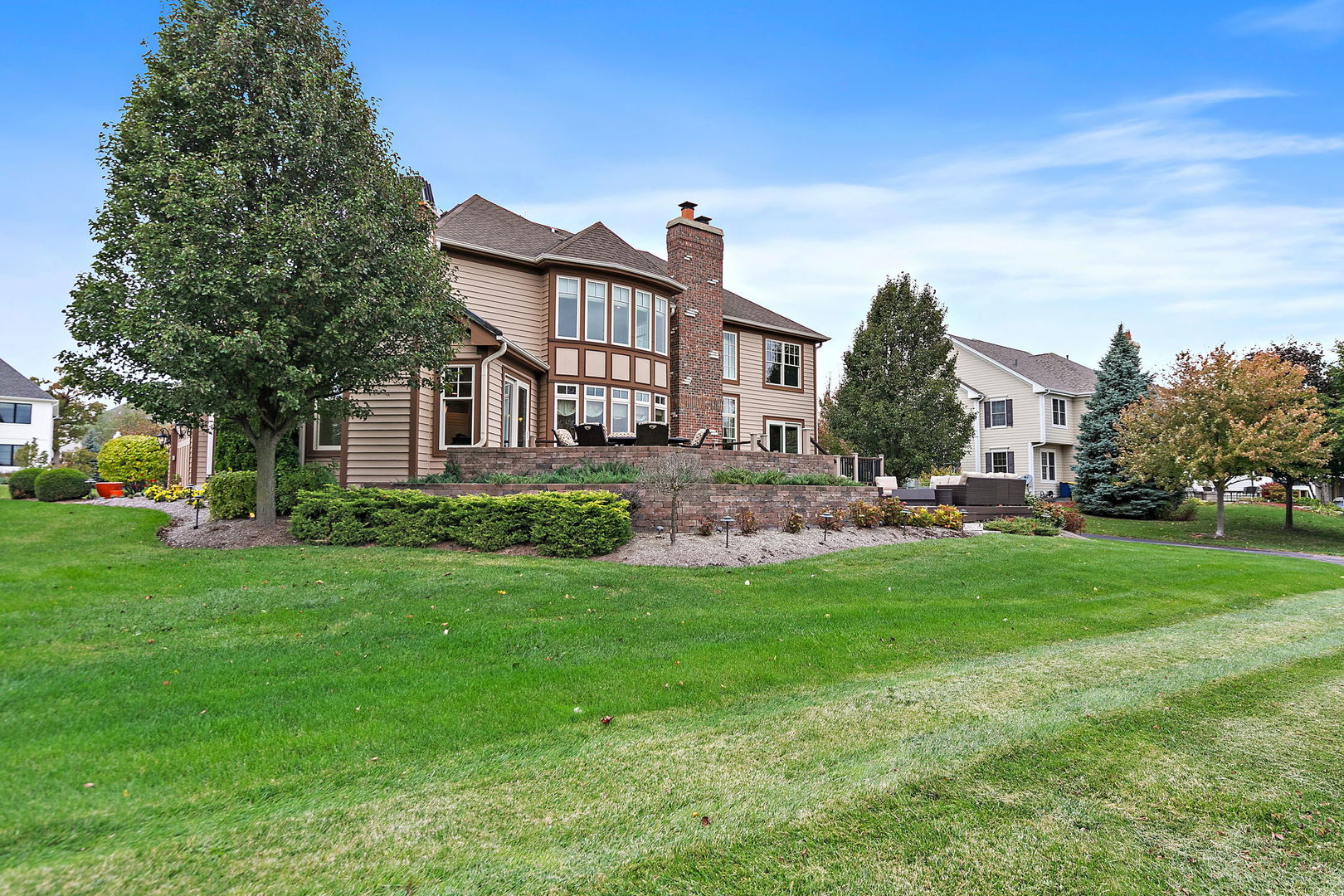 3660 Broadleaf Avenue Elgin, IL 60124 - Photo 65 of 84 a front view of a house with a yard