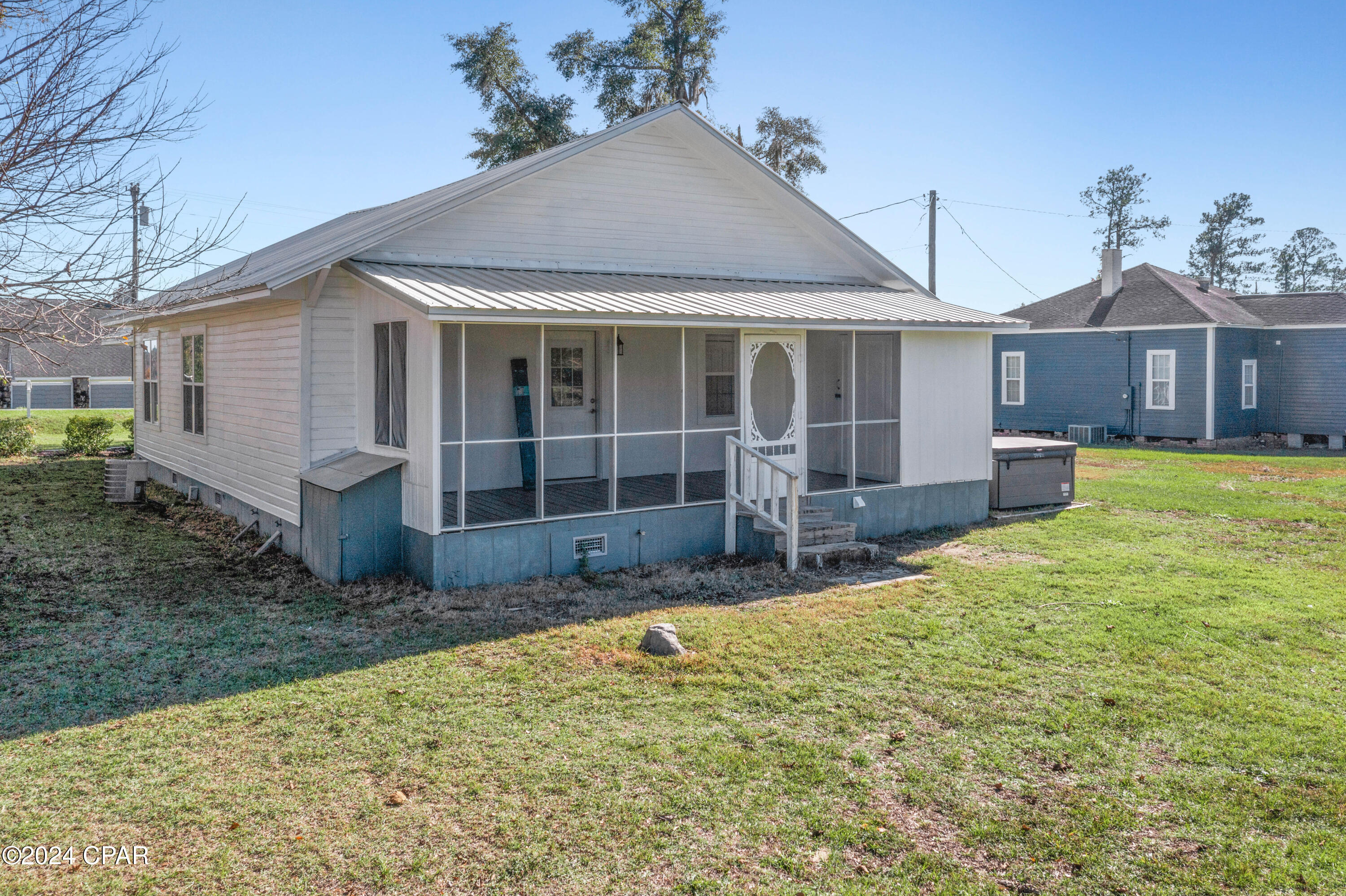 409 Lakepoint Road Alford, FL 32420 - Photo 31 of 43 Gallery Image 31