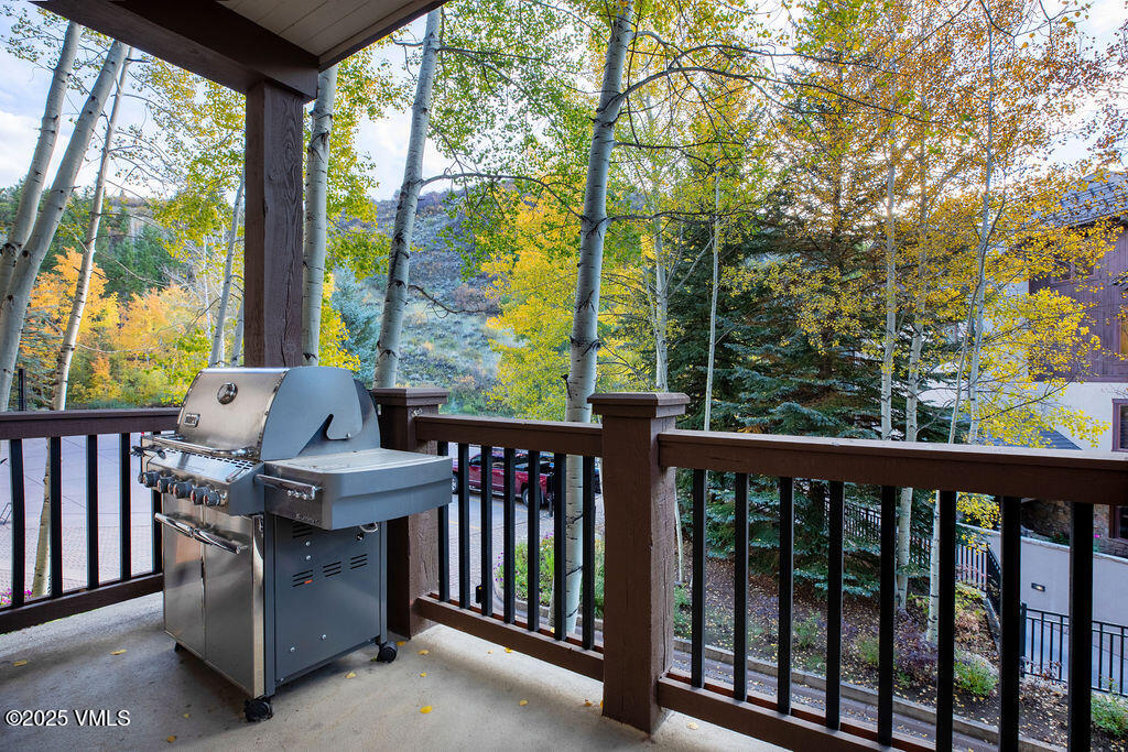 160 Cresta Road, Unit R202 Edwards, CO 81632 - Photo 6 of 25 a view of balcony with furniture and deck