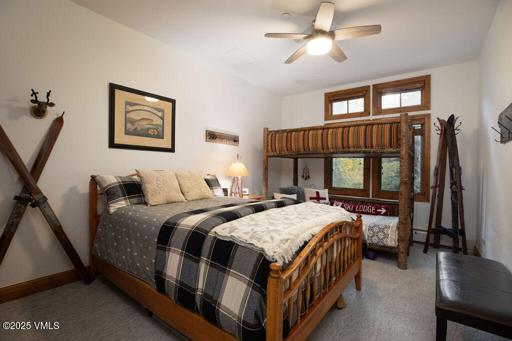 160 Cresta Road, Unit R202 Edwards, CO 81632 - Photo 9 of 25 a bedroom with bed and a window