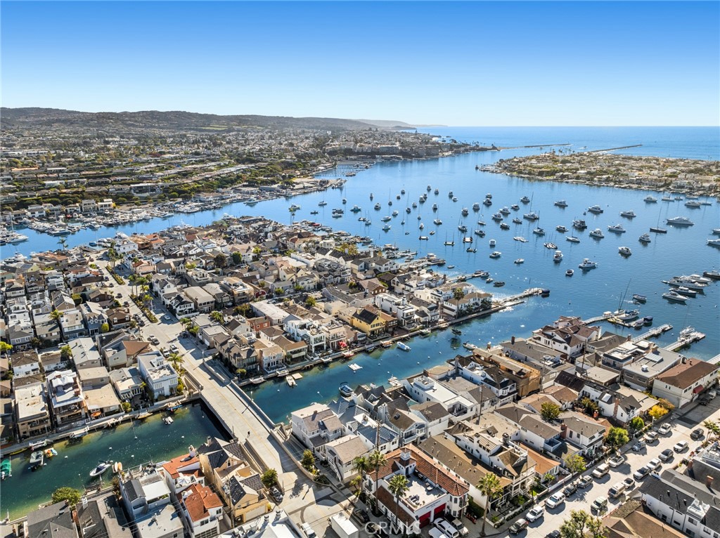 125 Grand Canal Newport Beach, CA 92662 - Photo 41 of 41 a view of a city