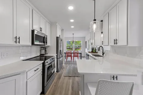 $550,000 | 16408 Norwood Lane, Minnetonka, MN 55345