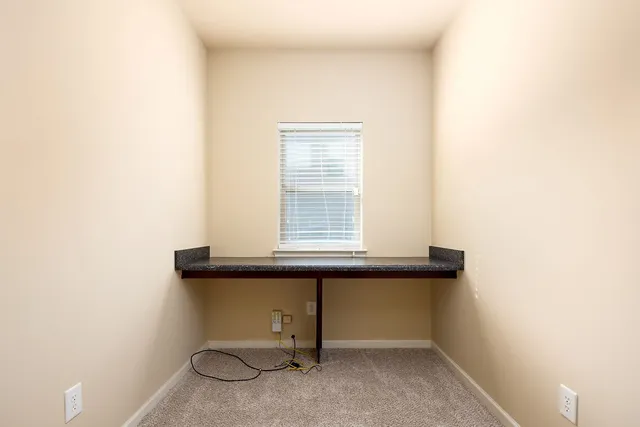 a view of entryway with a window