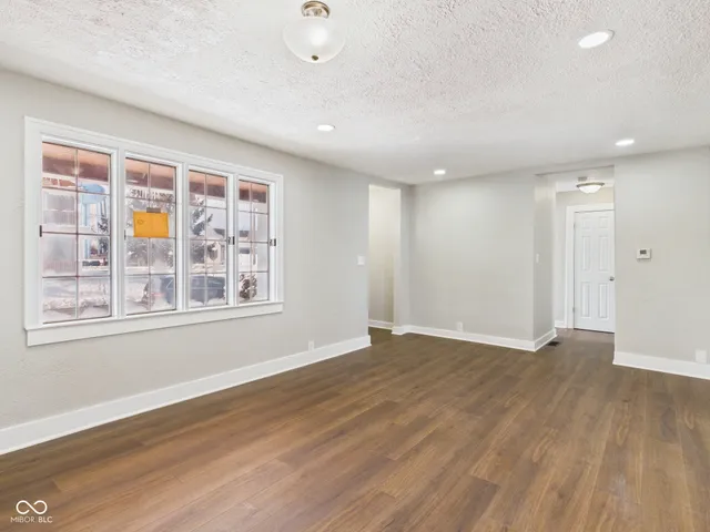 $174,900 | 523 North 16th Street, Elwood, IN 46036