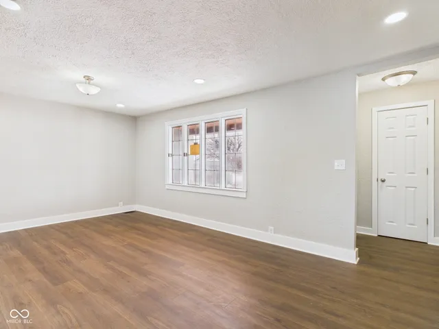 $174,900 | 523 North 16th Street, Elwood, IN 46036