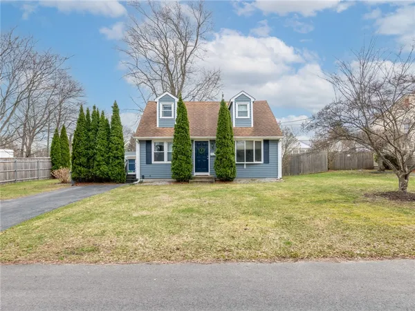 $2,800 | 32 Hamlin Avenue, Warwick, RI 02889