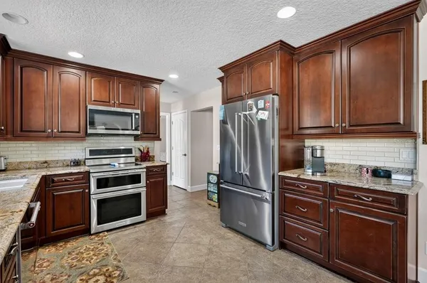 $949,000 | 14 Village Drive, Ormond Beach, FL 32174