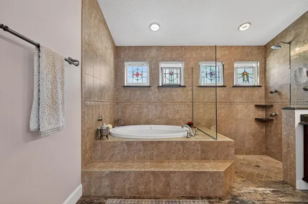 $949,000 | 14 Village Drive, Ormond Beach, FL 32174