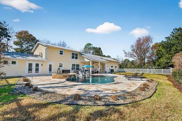 $949,000 | 14 Village Drive, Ormond Beach, FL 32174