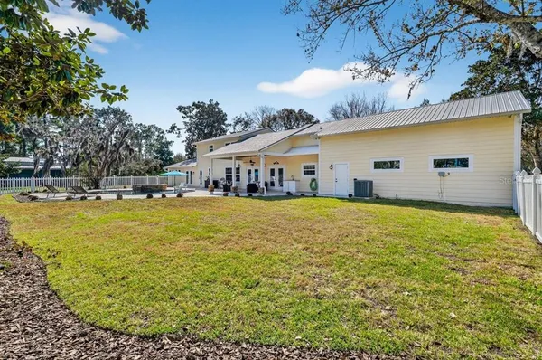 $949,000 | 14 Village Drive, Ormond Beach, FL 32174