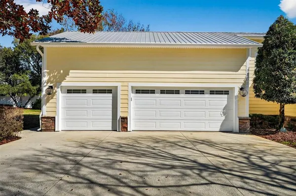 $949,000 | 14 Village Drive, Ormond Beach, FL 32174