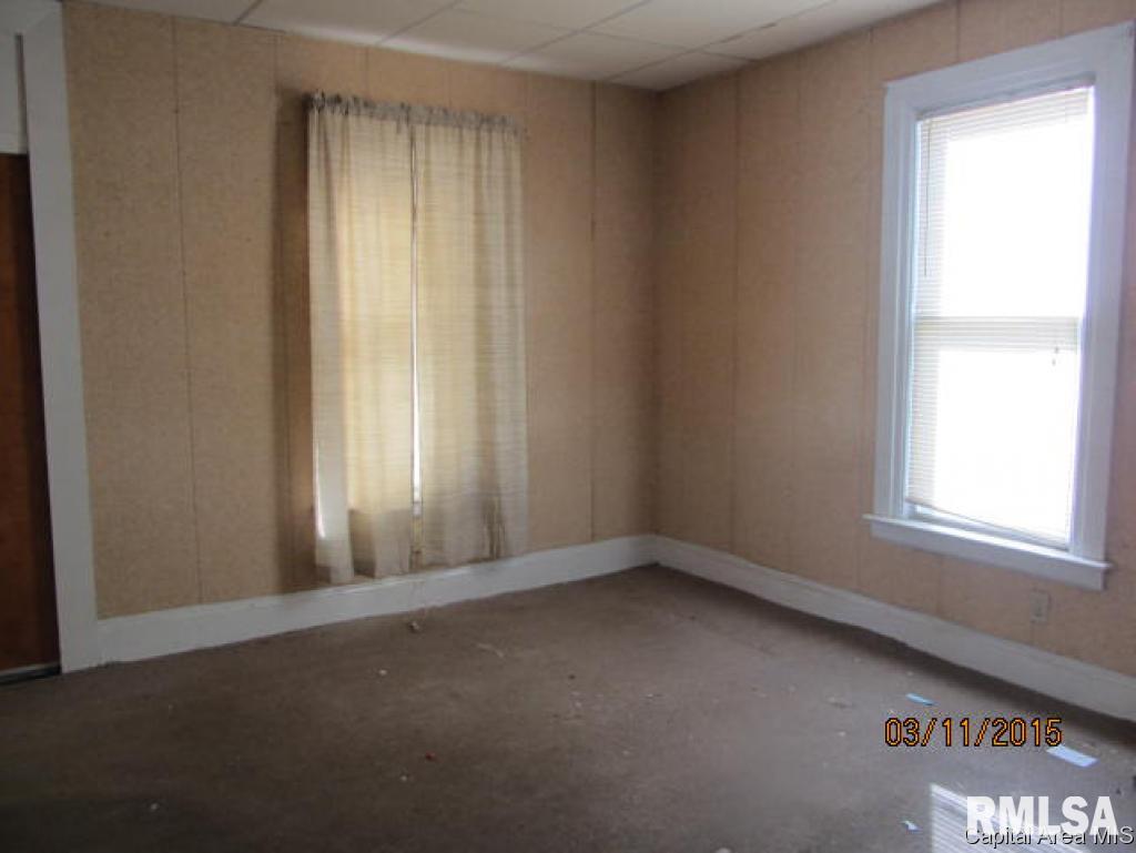 2105 East Brown Street Springfield, IL 62703 - Photo 4 of 6 Gallery Image 4