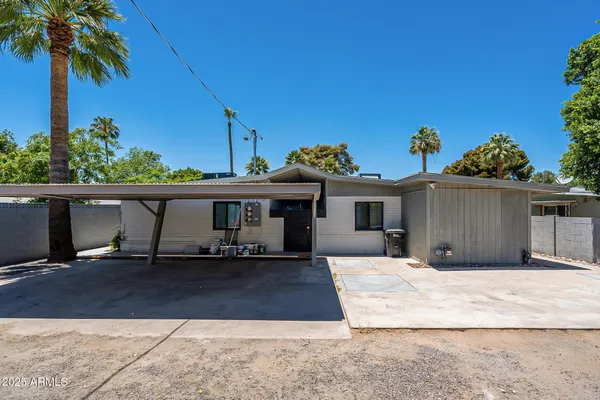 $2,085 | 6227 North 13th Place, Unit 2, Phoenix, AZ 85014