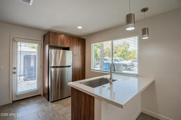 $2,085 | 6227 North 13th Place, Unit 2, Phoenix, AZ 85014