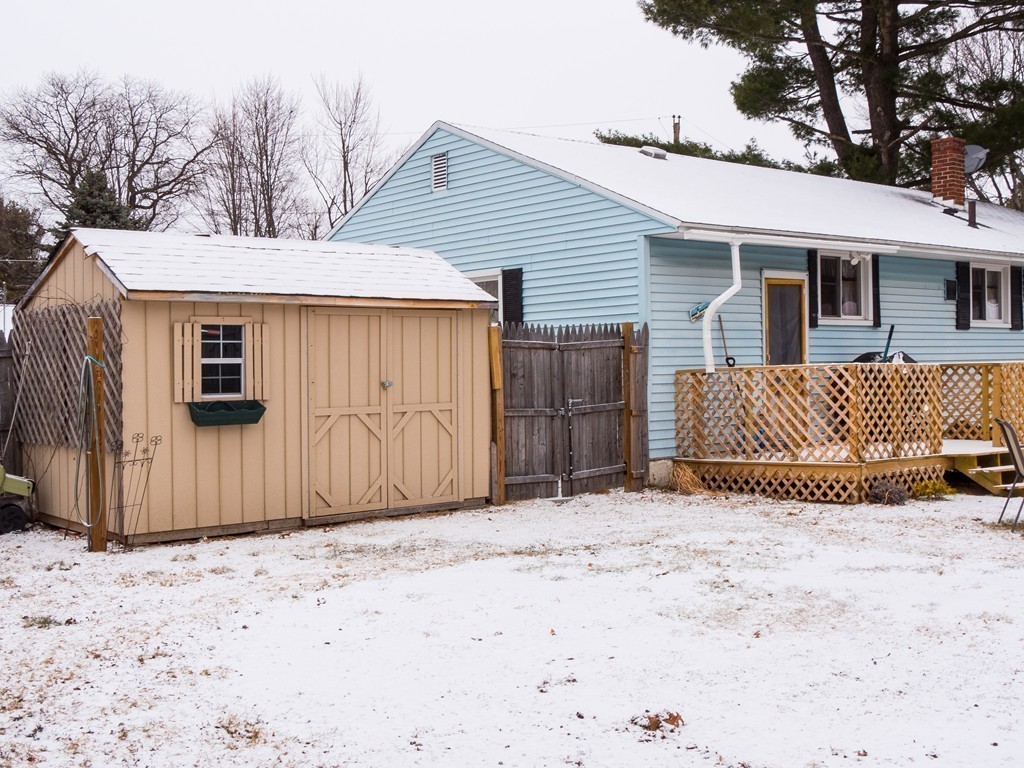 17 Shirley Road Springfield, MA 01109 - Photo 9 of 21