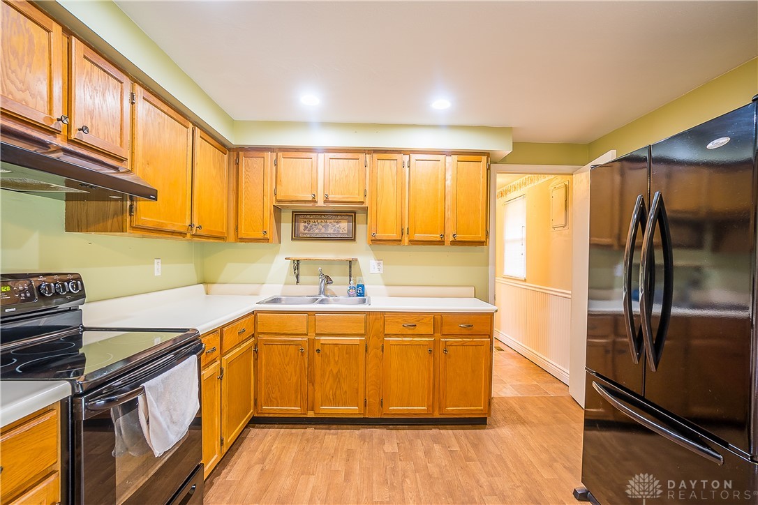 7607 Rothfield Drive Huber Heights, OH 45424 - Photo 10 of 28 Gallery Image 10