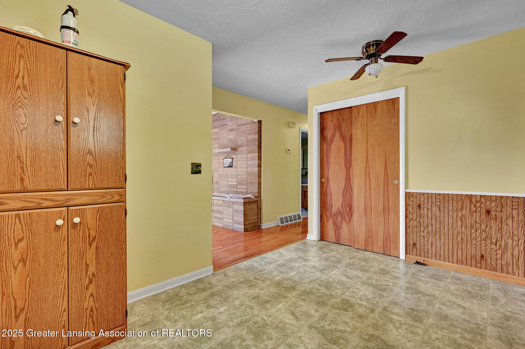 14455 Boichot Road Lansing, MI 48906 - Photo 6 of 28 41-web-or-mls-Open Ended Media-41