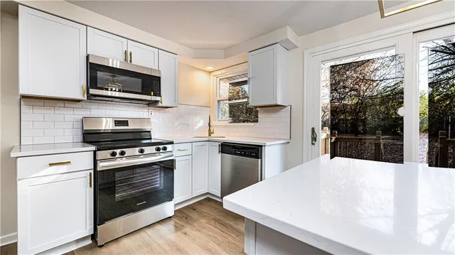 $452,000 | 9841 Melrose Street, Overland Park, KS 66214