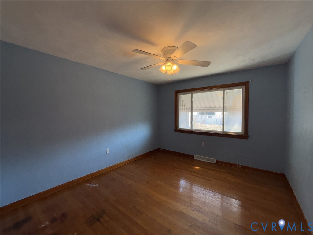 319 Shoreline Drive Hampton, VA 23669 - Photo 4 of 10