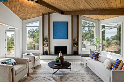 $2,850,000 | 2 Leeward Glen, Lafayette, CA 94549