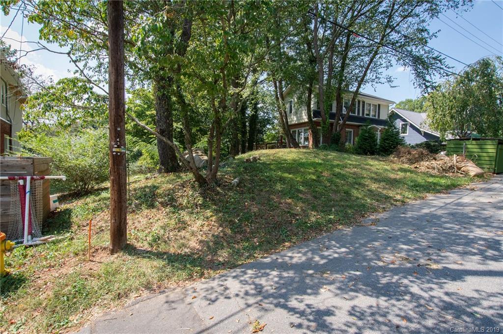 39 Winthrop Road, Unit 1 Asheville, NC 28806 - Photo 1 of 9 Gallery Image 1