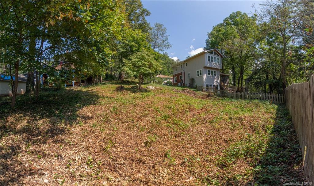 39 Winthrop Road, Unit 1 Asheville, NC 28806 - Photo 5 of 9 Gallery Image 5