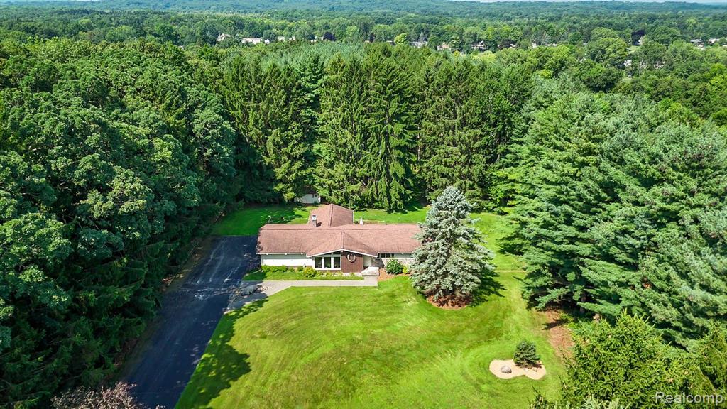 9245 Pine Knob Road Clarkston, MI 48348 - Photo 50 of 61