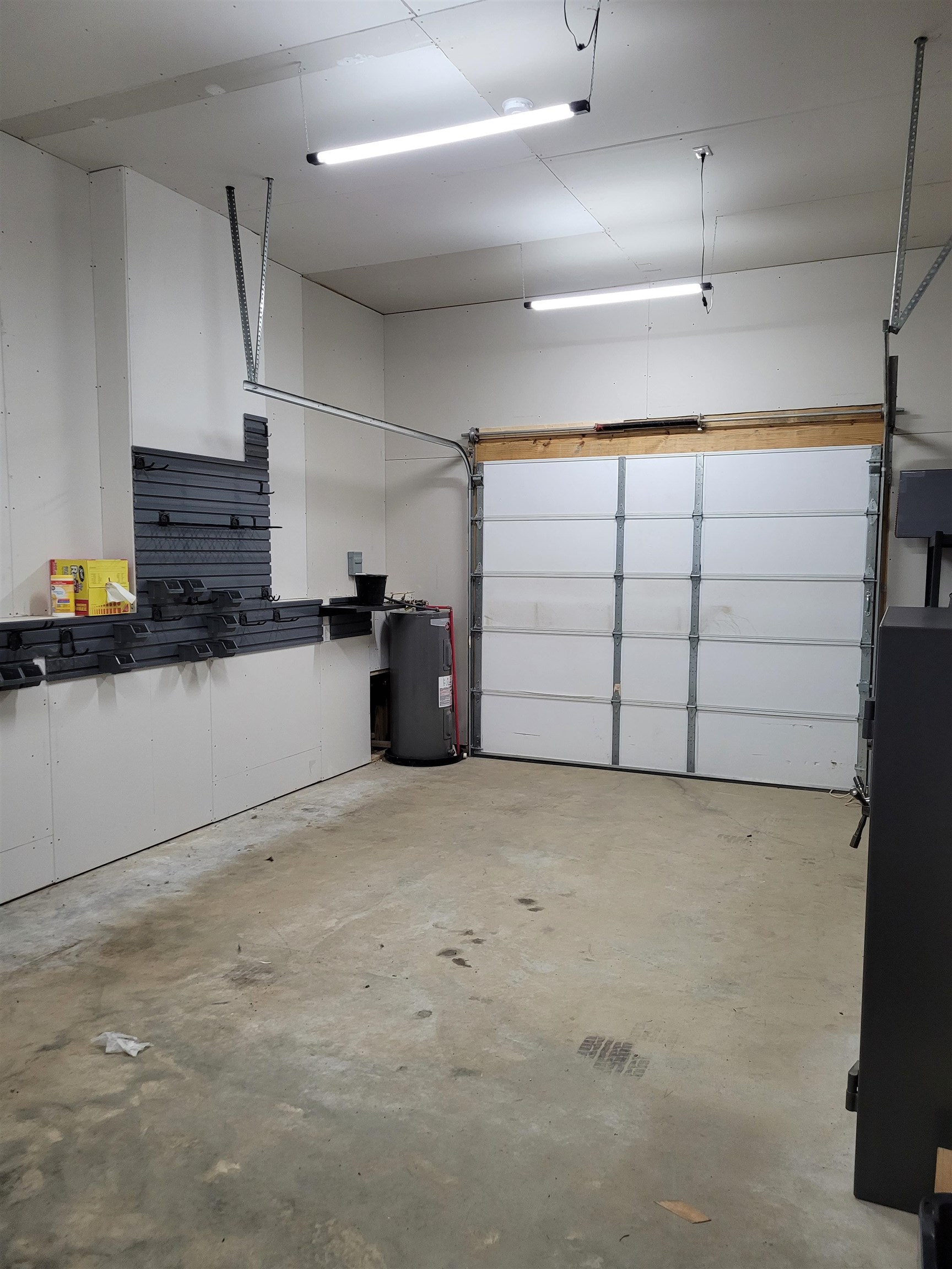 4186 Marvin Chapel Road Brownsville, TN 38012 - Photo 27 of 37 a view of a garage