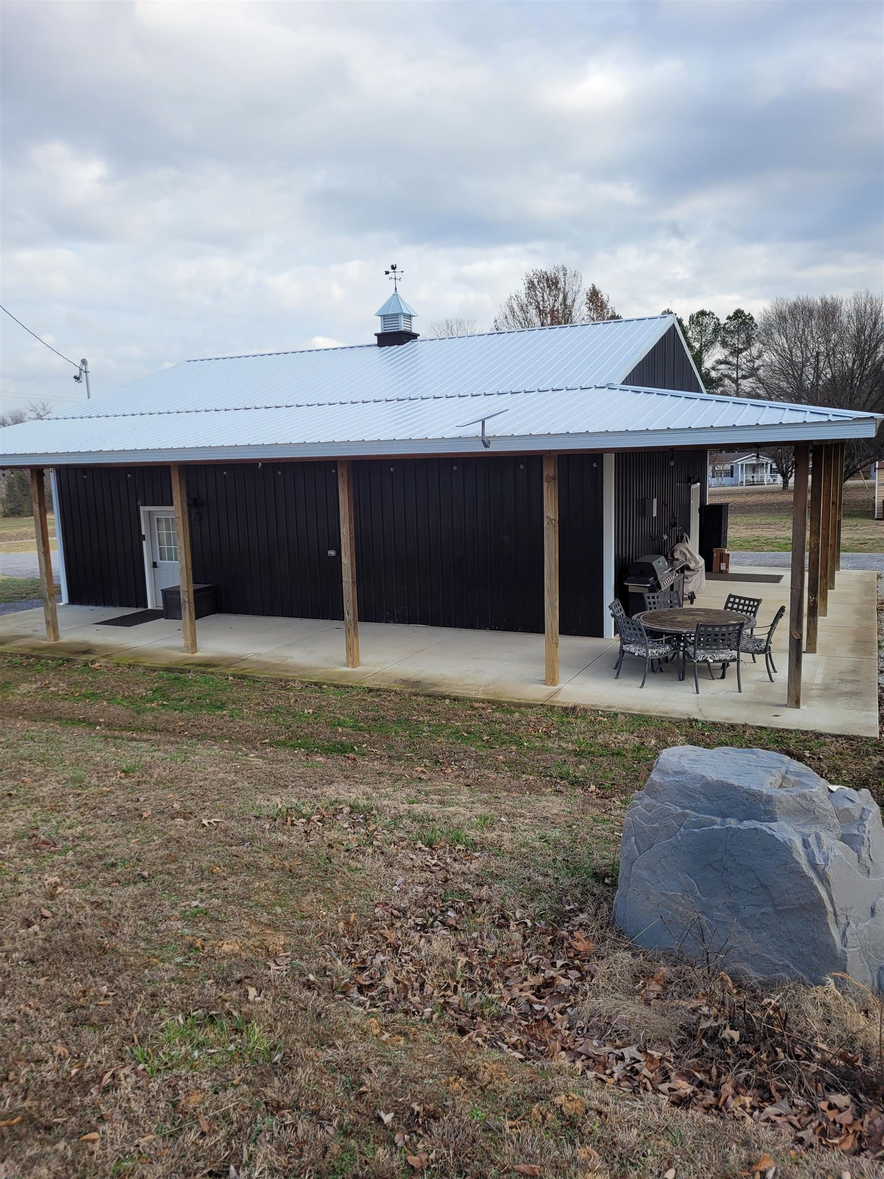 4186 Marvin Chapel Road Brownsville, TN 38012 - Photo 30 of 37 a view of a house with backyard and porch