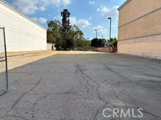 a view of an outdoor space