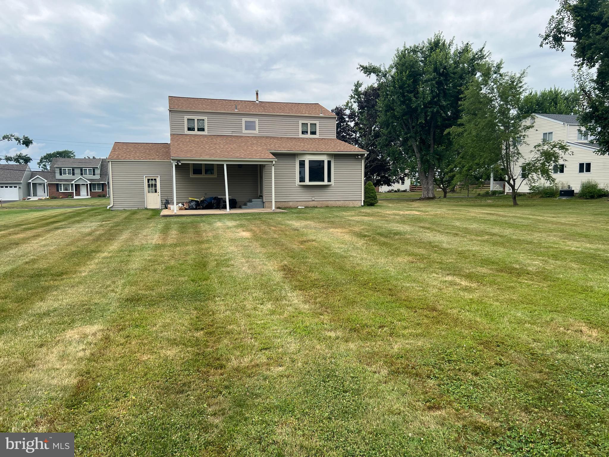 907 Rutledge Avenue Horsham, PA 19044 - Photo 5 of 10 Back view