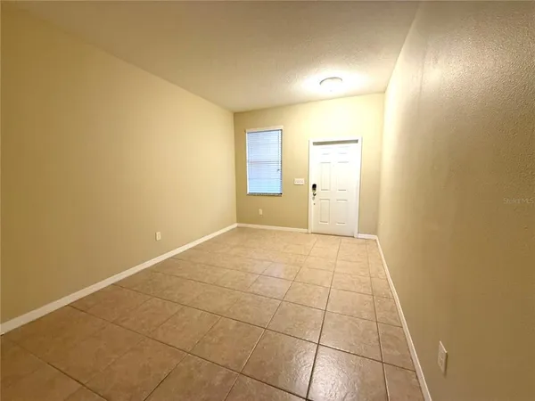 $2,400 | 11064 Savannah Landing Circle, Orlando, FL 32832