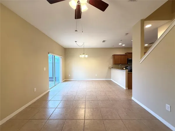 $2,400 | 11064 Savannah Landing Circle, Orlando, FL 32832