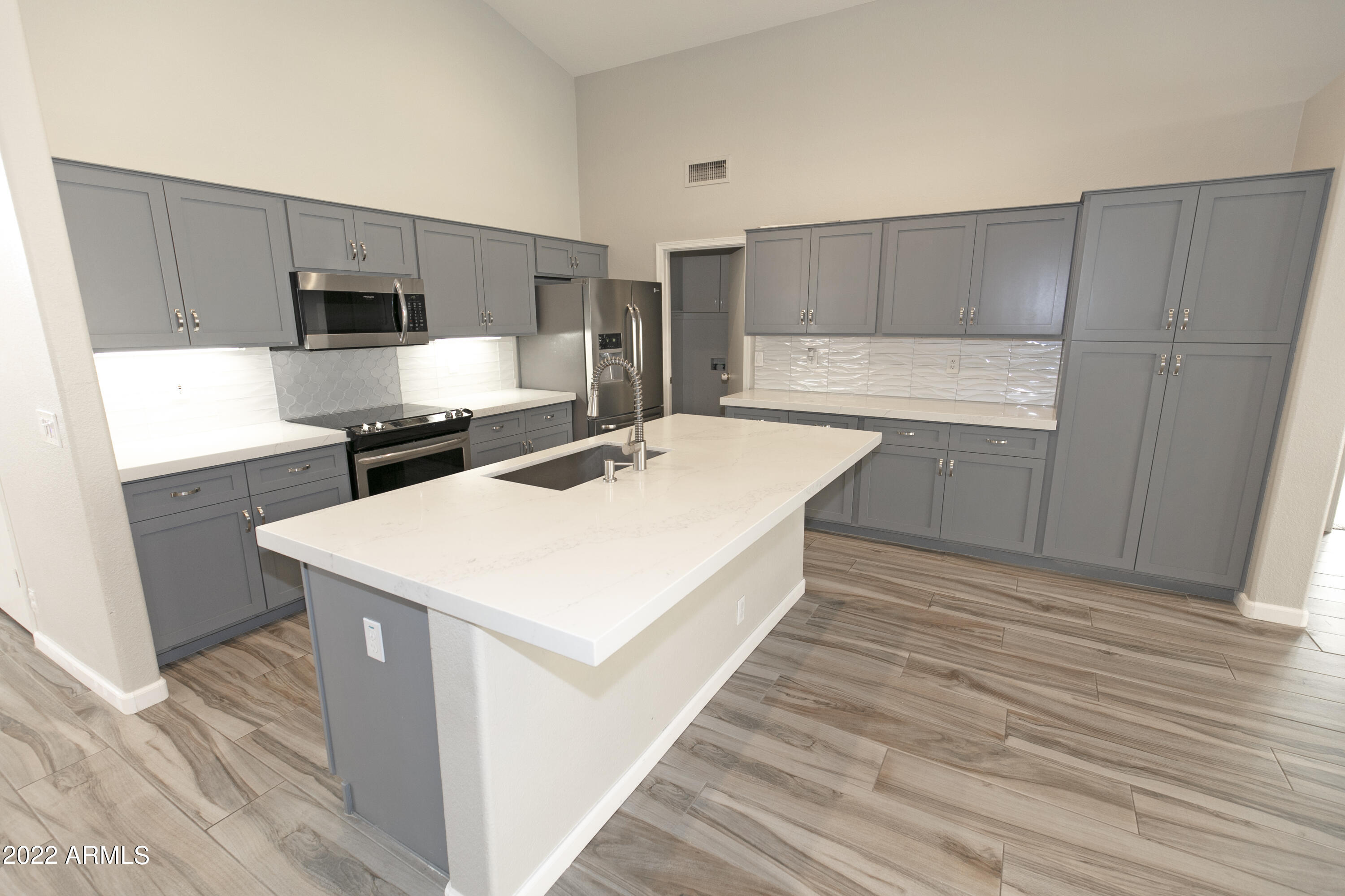 4022 East Agave Road Phoenix, AZ 85044 - Photo 10 of 33 _O7A2308