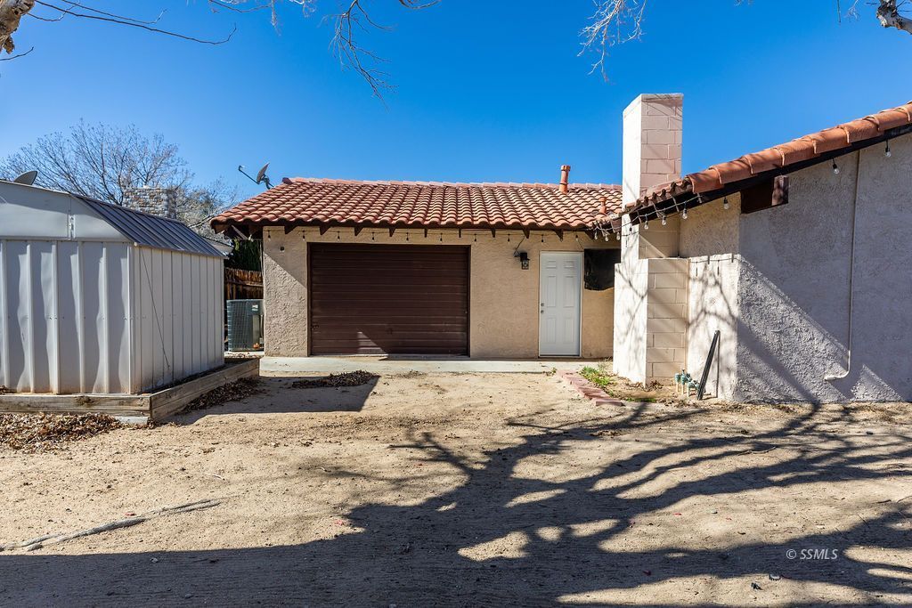 538 North Rio Bravo Street Ridgecrest, CA 93555 - Photo 44 of 45 a front view of a house