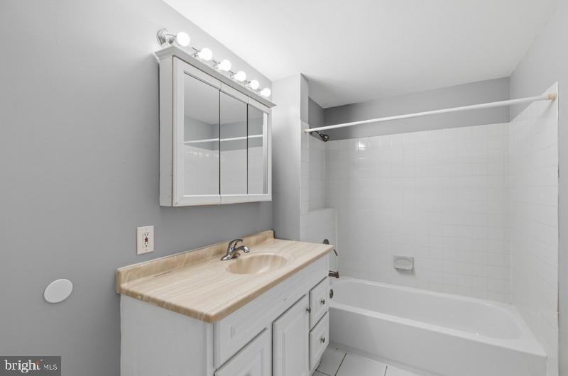 5907 Queen Anne Street Baltimore, MD 21207 - Photo 21 of 39 FULL BATH