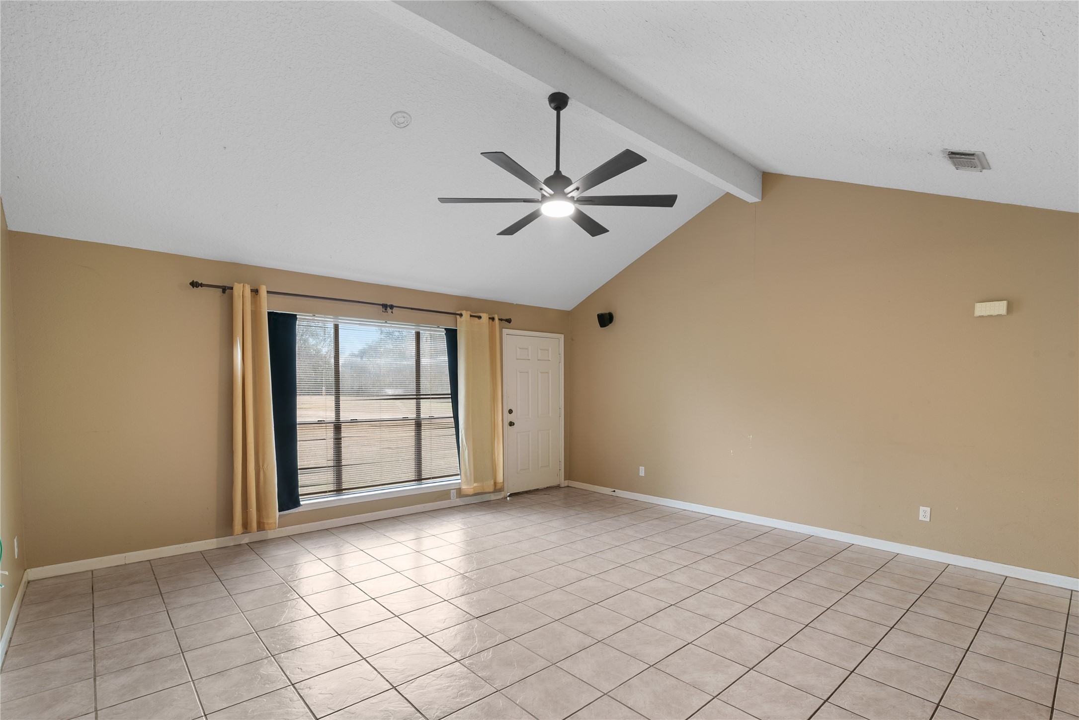 18914 Hamish Road Tomball, TX 77377 - Photo 12 of 39 a view of an empty room with window