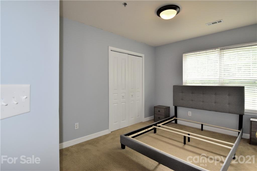 2762 Avalon Loop Road Charlotte, NC 28269 - Photo 19 of 20 Gallery Image 19