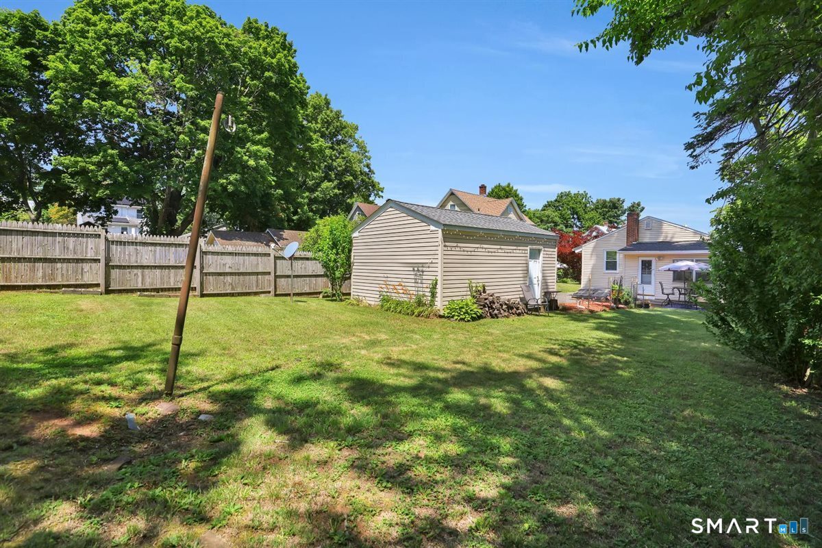 4 Crown Street Middletown, CT 06457 - Photo 28 of 29