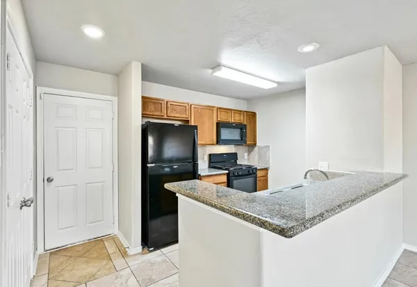 $1,750 | 9743 Fatima Lake Drive, Houston, TX 77099